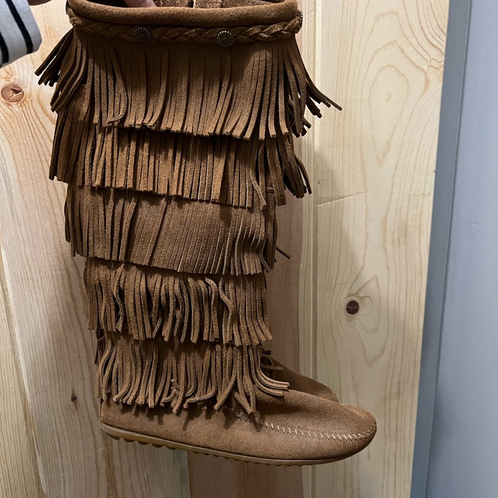 5 layer fringe Minetonka boots